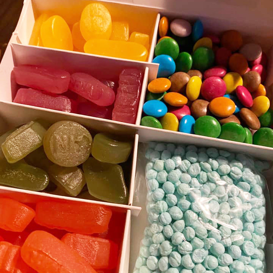 6 section sweet box - random selection